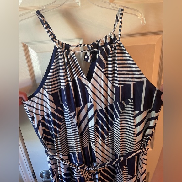 NWoT Vineyard Vines Halter Maxi - Picture 3 of 7